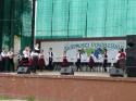 Pokračovalo sa vystúpením ďalšieho hosťa: folklórn Pokračovalo sa vystúpením ďalšieho hosťa: folklórn