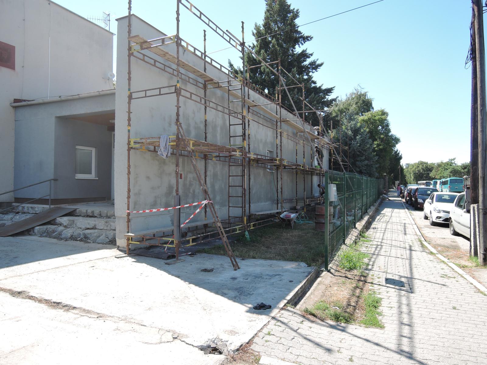 Fotogaléria Rekonštrukcia športovej haly T-18 (21) Rekonštrukcia športovej haly T-18