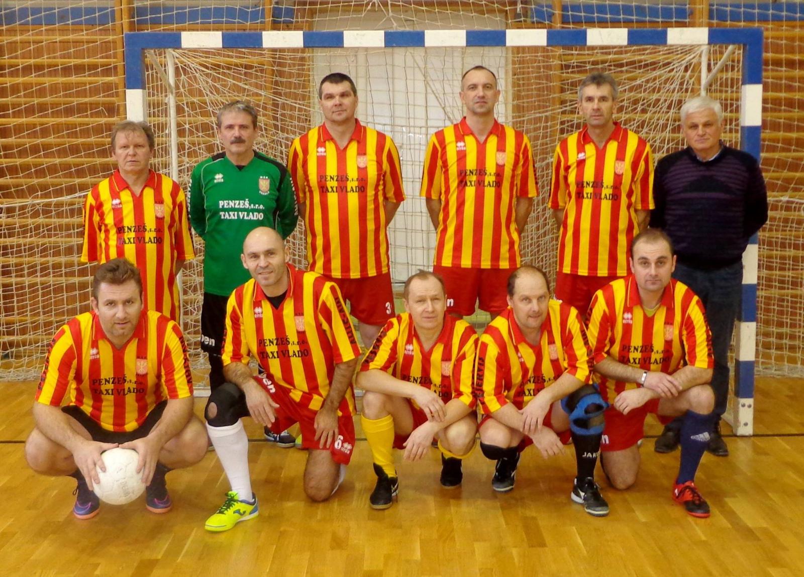 Fotogaléria Vianočný turnaj hráčov nad 35 rokov 2017 (14) Vianočný turnaj hráčov nad 35 rokov 2017